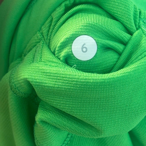 LULULEMON GREEN SHORTS - Picture 3 of 3